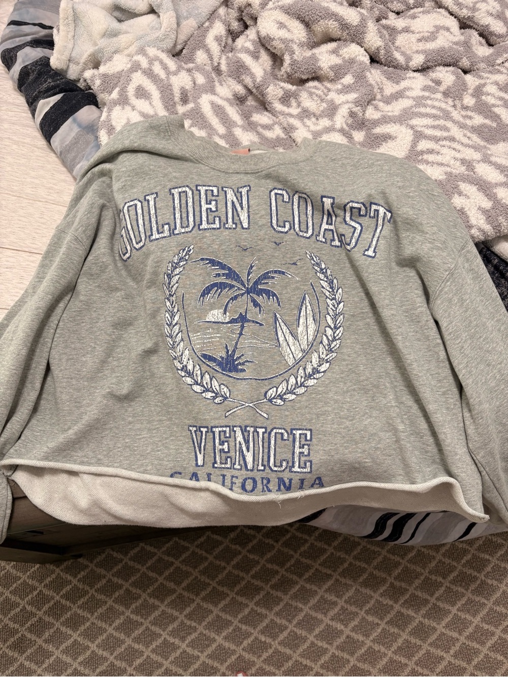 Show me your mumu cropped graphic sweatshirt